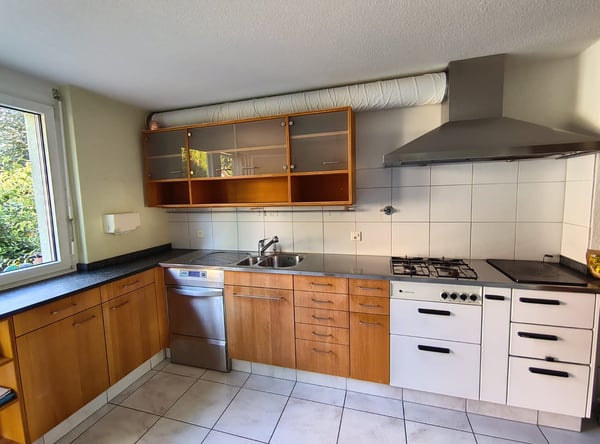 Geräumiges 7.5-Zimmer-Doppeleinfamilienhaus in Urtenen-Schönbühl 14