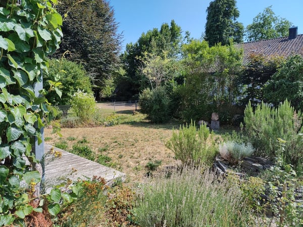 Geräumiges 7.5-Zimmer-Doppeleinfamilienhaus in Urtenen-Schönbühl 12