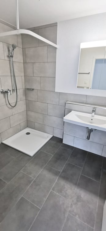 sehr attraktive und grosse, helle 3,5-Zimmerwohnung D02 12