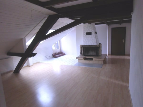 Charmante 5-Zimmer-Dachwohnung in Winden TG – Rustikal und gemütlich