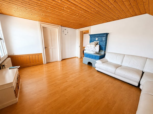 Mehrfamilienhaus mit Gewerbe 5