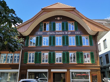 Repräsentative Ladenfläche an bester Lage mit luxuriösem Innenausbau 2