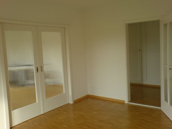 Zentrale 2-Zimmerwohnung mit grossem Balkon 8
