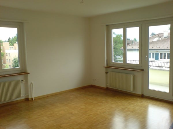 Zentrale 2-Zimmerwohnung mit grossem Balkon 6