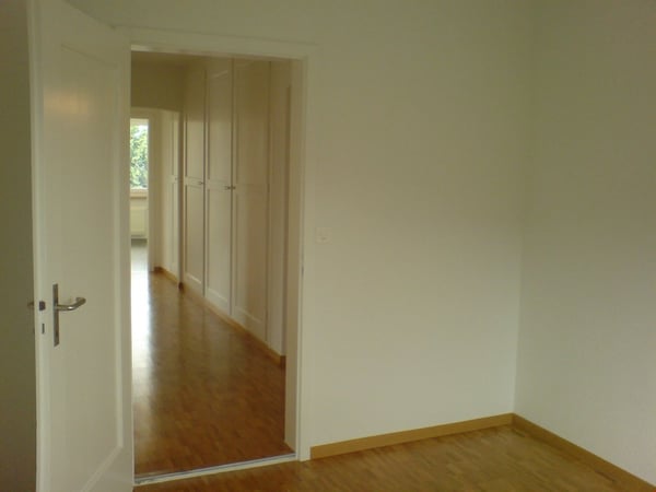 Zentrale 2-Zimmerwohnung mit grossem Balkon 9