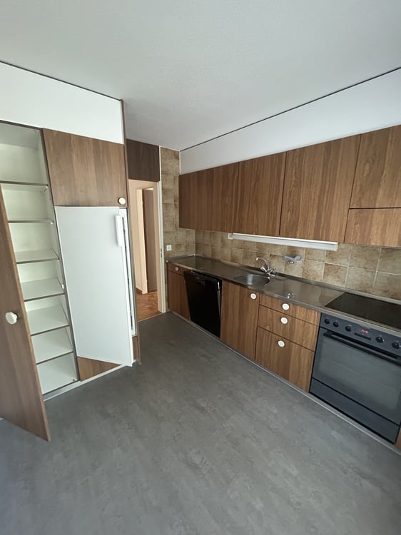 Befristete 4-Zimmerwohnung im Liebefeld 8