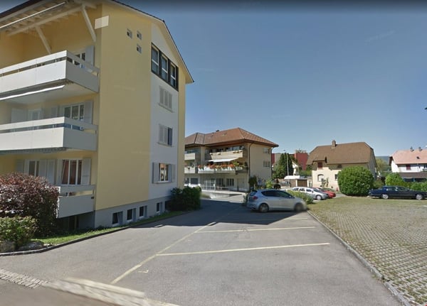 Aussenparkplatz zu vermieten 16