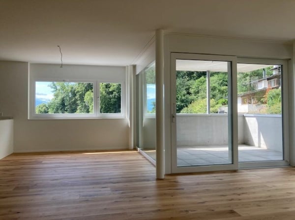 Helle,grosszügige 3.5 Zimmer-Eigentumswohnung mit Mietverhältnis 4