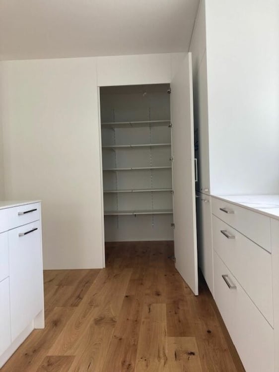 Grosszügige, helle 4.5 Zimmer-Eigentumswohnung Maisonette mit Mietverhältnis 2