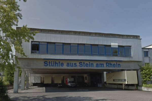 Lichtdurchfluteter Büroraum 4