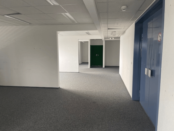Attraktive Bürofläche mit herrlicher Alpensicht 665 m2 8