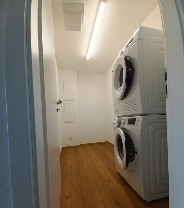 Helle 3.5 Zimmer-Wohnung 9