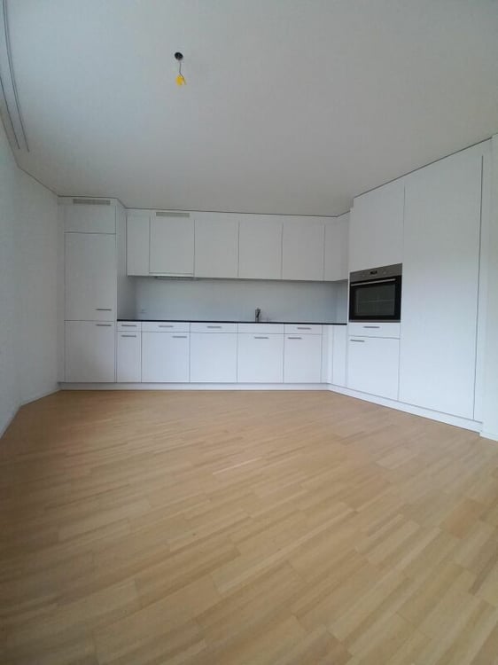Grosszügige 4.5 Zimmerwohnung 3