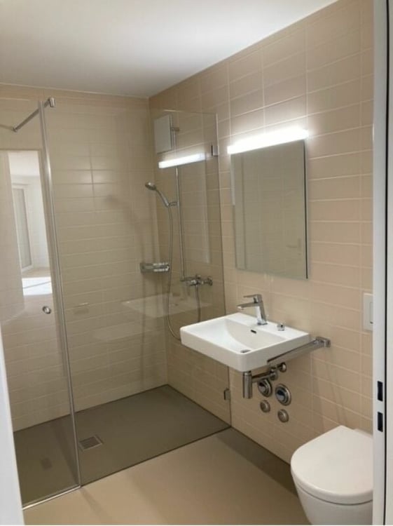 Grosszügige 4.5 Zimmerwohnung 5