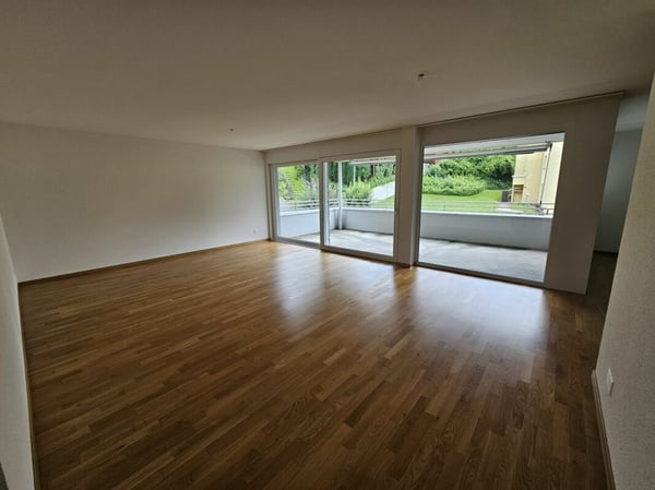 Helle 3.5 Zimmer-Wohnung mit grossem Balkon 3