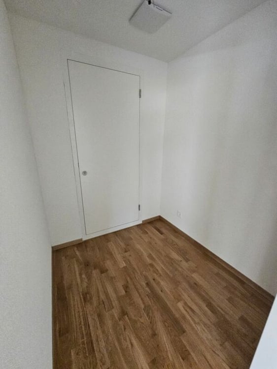 Helle 3.5 Zimmer-Wohnung mit grossem Balkon 11