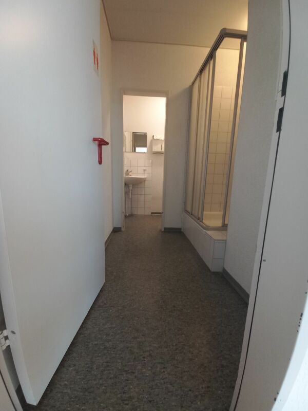 Gewerbe-/ Büroräumlichkeiten auf 2 Etagen
