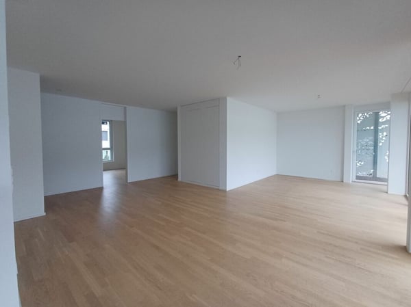 Attraktive 4.5 Zimmerwohnung mit Südbalkon 2