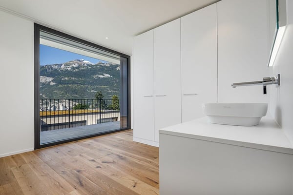 Sonnenverwöhntes Doppeleinfamilienhaus an Top-Hanglage! 4