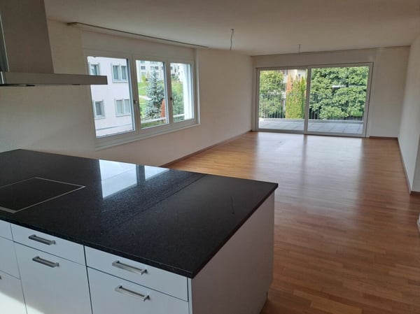 Helle 4.5 Zimmer-Wohnung