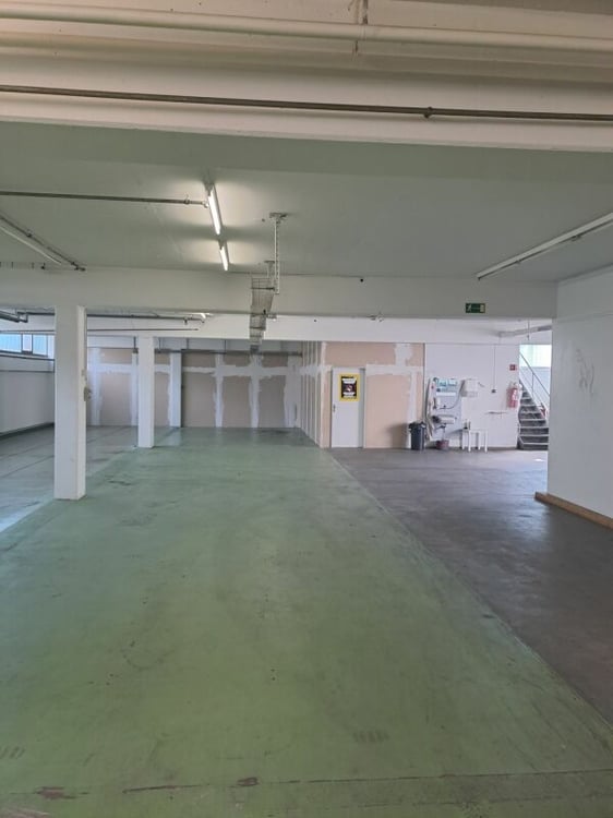 Grosse Lagerfläche (413 m²) im Westen von St. Gallen 2
