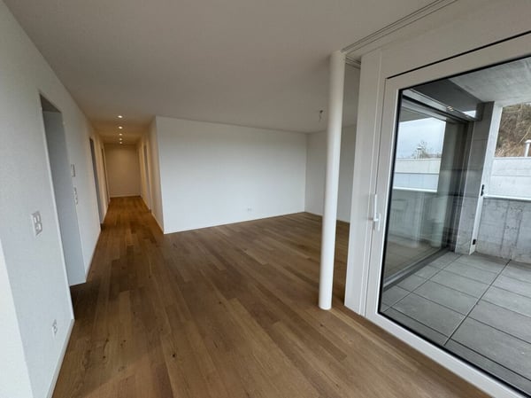 *helle und gut gelegene 3.5 Zimmerwohnung* 4