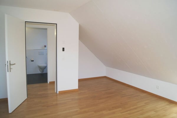 Traumhafte 4.5 Zimmer-Maisonette-Wohnung 6