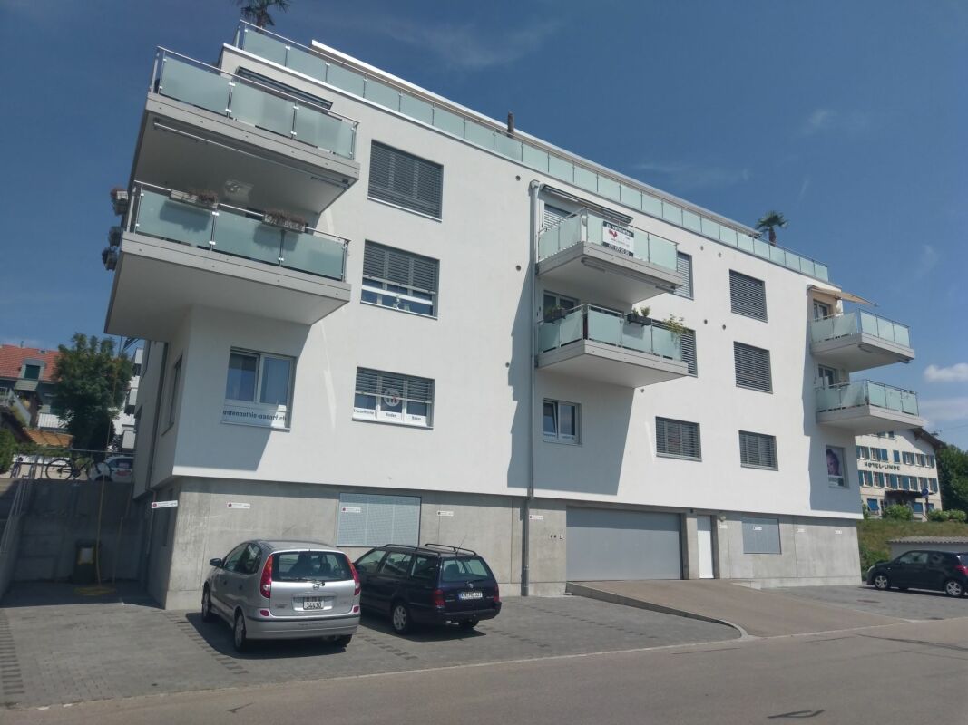 Bild schöne, moderne 2.5 Zimmer-Wohnung ideal für Pendler