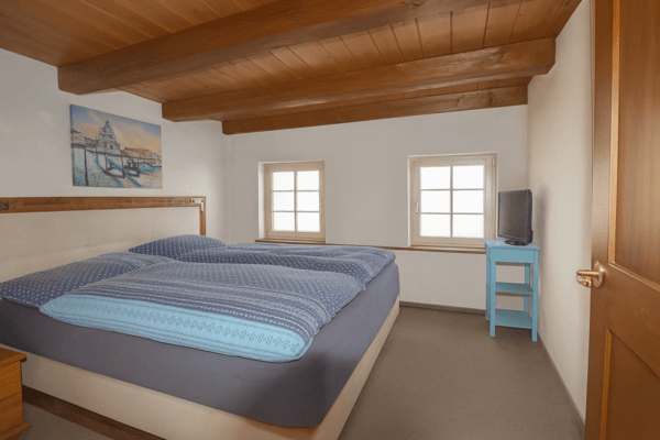 Charmante, vermietete Doppelhaushälfte an zentraler Lage in Ganterschwil 5