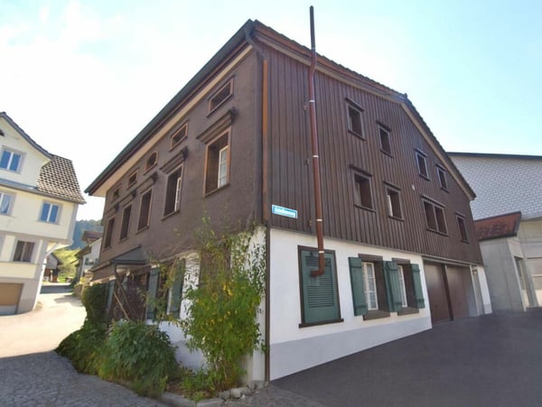 Charmante, vermietete Doppelhaushälfte an zentraler Lage in Ganterschwil 10