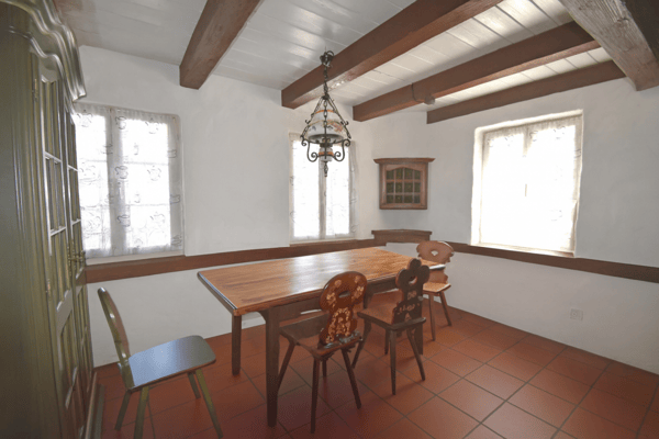 Charmante, vermietete Doppelhaushälfte an zentraler Lage in Ganterschwil 4