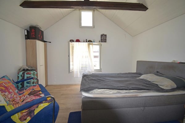 Wohn- und Geschäftshaus an zentraler Lage 9