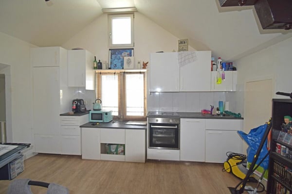 Wohn- und Geschäftshaus an zentraler Lage 11