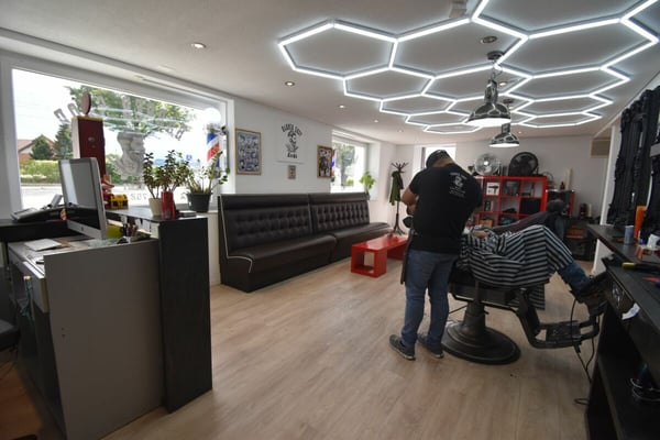 Wohn- und Geschäftshaus an zentraler Lage 13