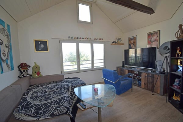 Wohn- und Geschäftshaus an zentraler Lage 8