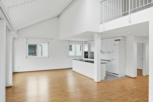 Moderne & helle 1.5-Zimmer-Maisonette-Wohnung an zentraler Lage 2