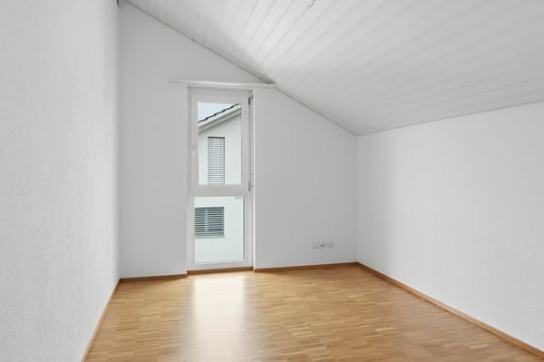 Moderne & helle 1.5-Zimmer-Maisonette-Wohnung an zentraler Lage 12