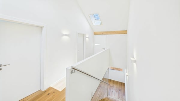 Neubau-Traum: Modernes 1.5-Zimmer-Haus mit Sitzplatz 4