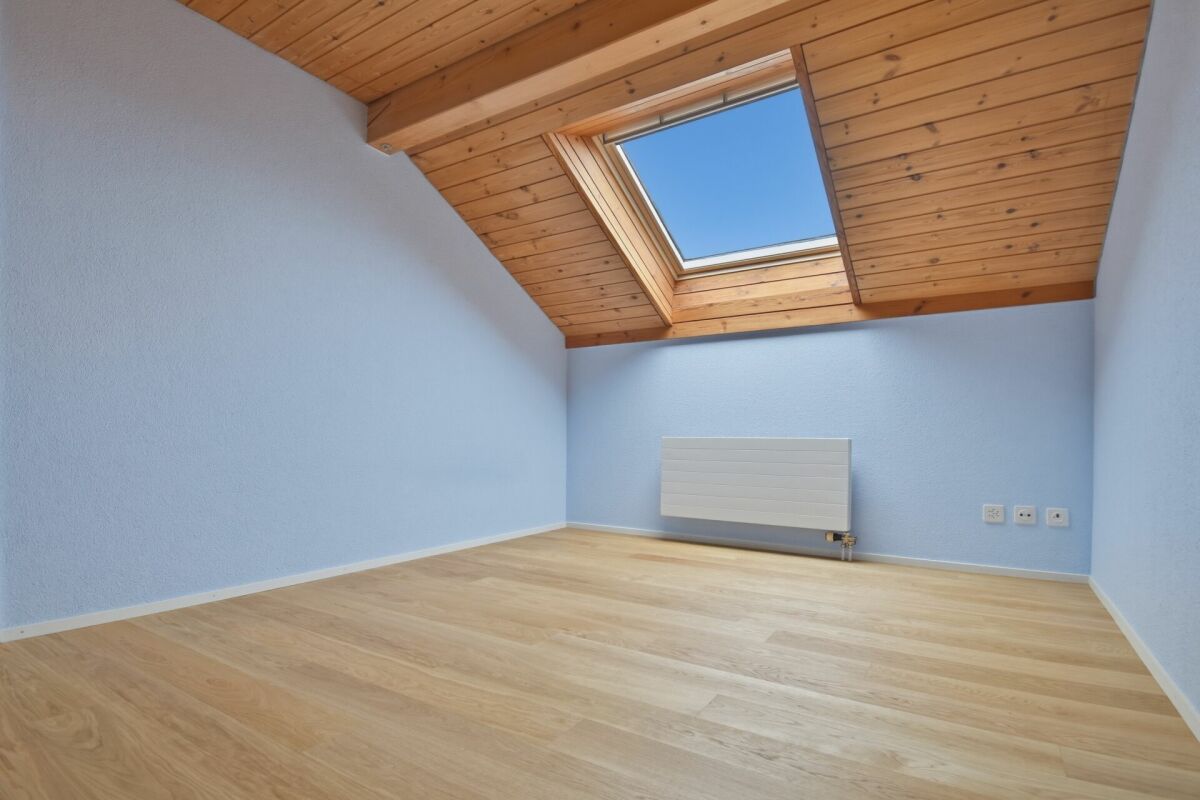 schöne und grosszügige 5 1/2 Zimmer-Maisonette-Wohnung mit Cheminée