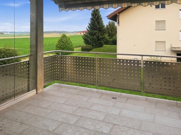 Attraktive 4.5-Zimmer-Wohnung mit sonnigem Balkon 2