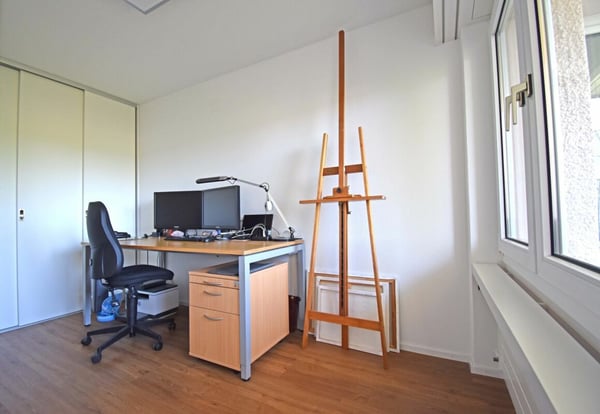 4.5-Zimmerwohnung - renoviert, zentral und dennoch ruhig 9