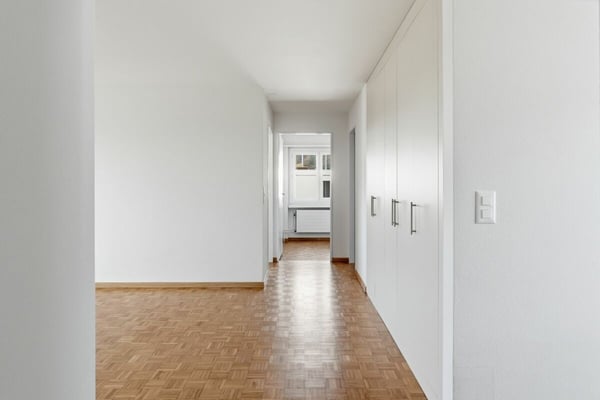 Frisch sanierte 4.5-Zimmer-Wohnung an ruhiger Lage von Bronschhofen 8