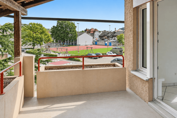 Helle 6.5-Zimmer-Maisonettewohnung mit Balkon in familienfreundlichem Quartier 14