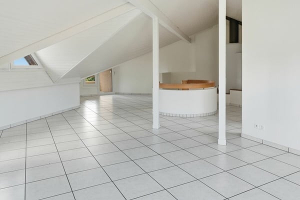 Helle 6.5-Zimmer-Maisonettewohnung mit Balkon in familienfreundlichem Quartier 10