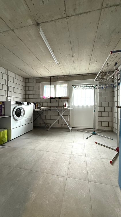 Moderne 1.5-Zimmer-Maisonette-Wohnung mit Garage in Recherswil 23