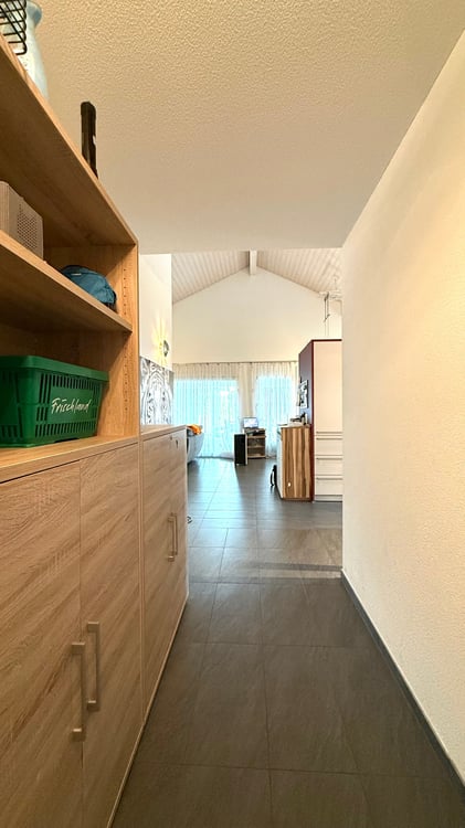 Moderne 1.5-Zimmer-Maisonette-Wohnung mit Garage in Recherswil 6