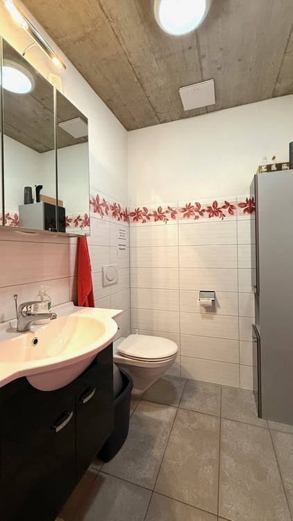 Moderne 1.5-Zimmer-Maisonette-Wohnung mit Garage in Recherswil 19