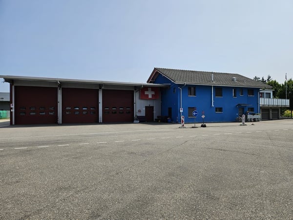 Moderne 1.5-Zimmer-Maisonette-Wohnung mit Garage in Recherswil 1