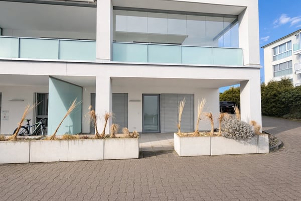 Modernes 2.5-Zimmer-Büro mit Küche & Bad – Toplage bei Tram St. Katharinen 6