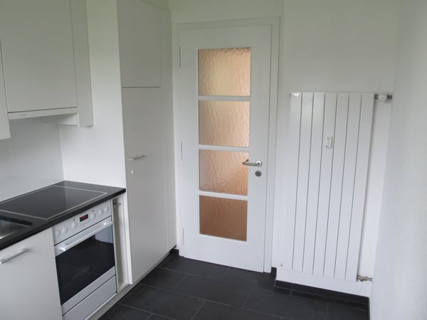 Charmante 3.5-Zimmer-Wohnung mit Balkon in Bern 2